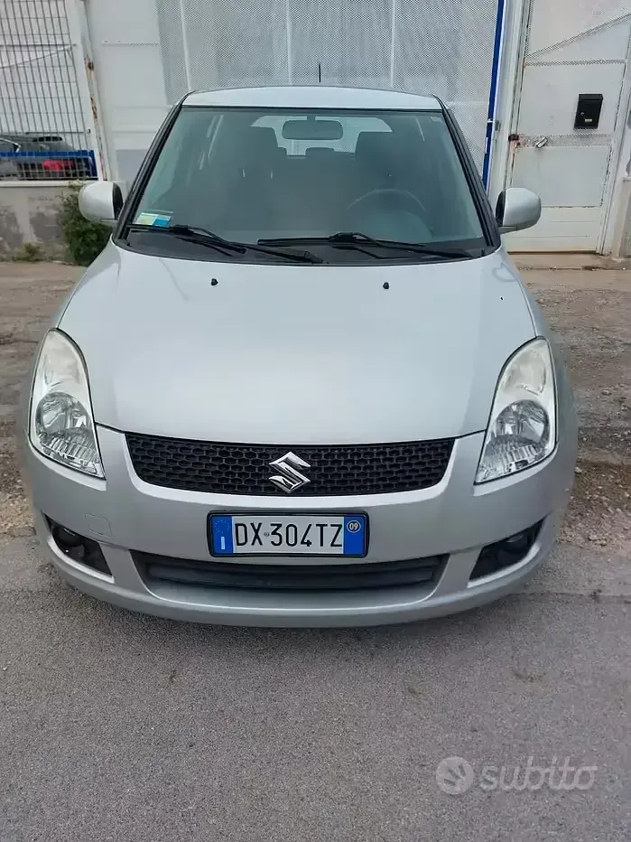 Begagnad Suzuki Swift GL 92 HK (67 kW) 2009 Grå Halvkombi
