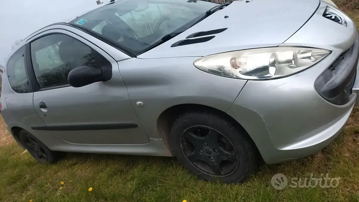Begagnad Peugeot 206+ 60 HK (44 kW) 2009 Grå Halvkombi