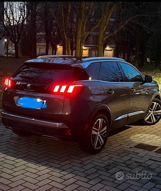 Usata Peugeot 3008 GT 180 CV (132 kW) 2019 Grigio SUV