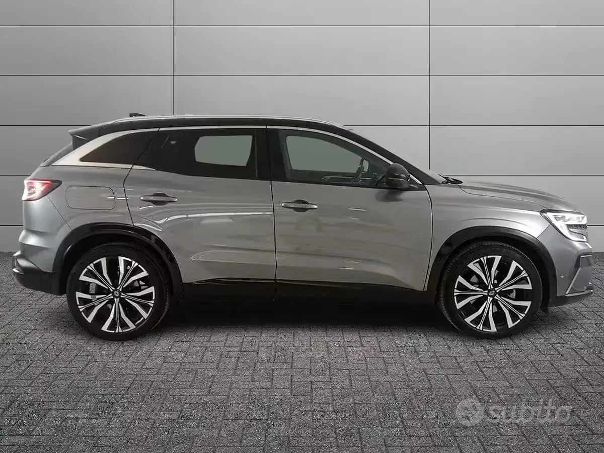 Usata Renault Austral Techno Esprit Alpine 131 CV (96 kW) 2023 Grigio SUV