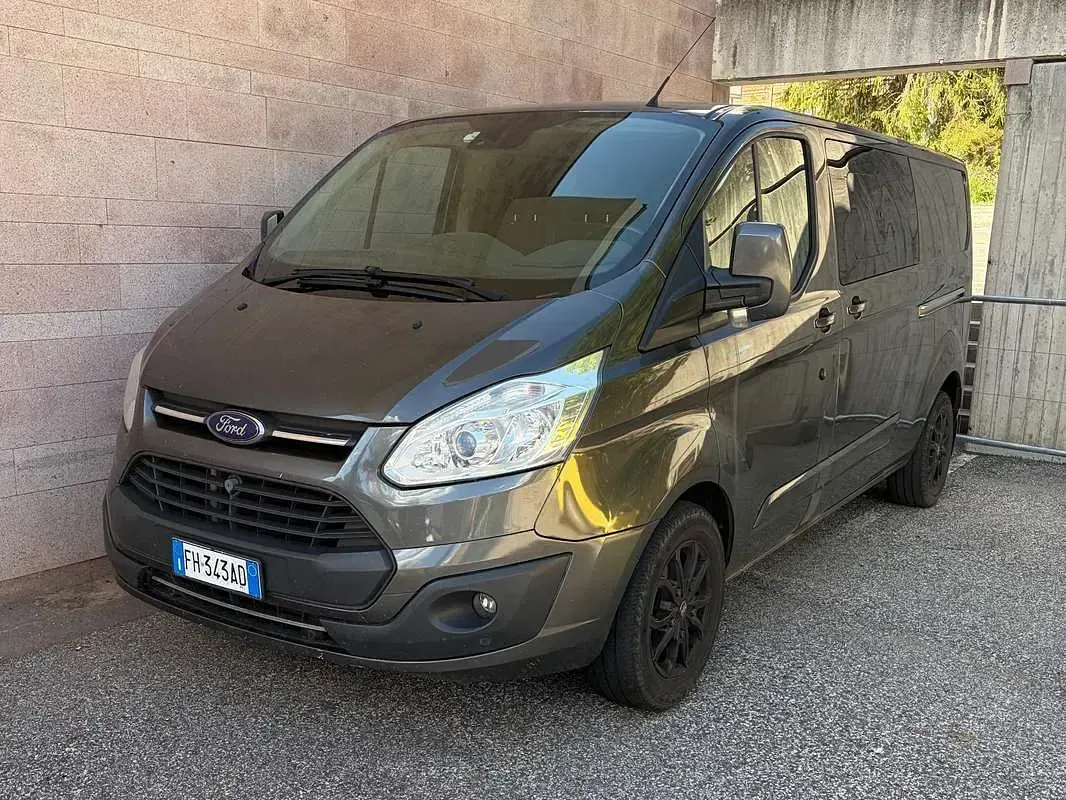 Usata Ford Tourneo Custom Titanium 131 CV (96 kW) 2017 Grigio Furgone