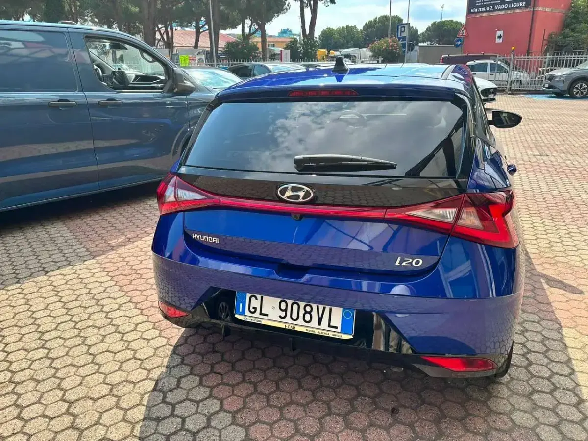 Usata Hyundai i20 101 CV (74 kW) 2023 Blu/azzurro Utilitaria