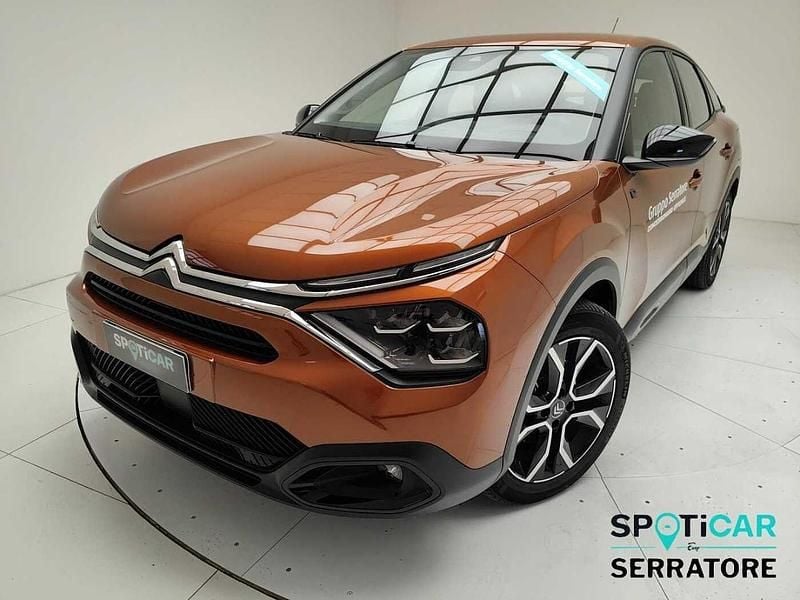 Usata Citroën e-C4 Feel 100 kW (136 CV) 2022 Arancione Berlina