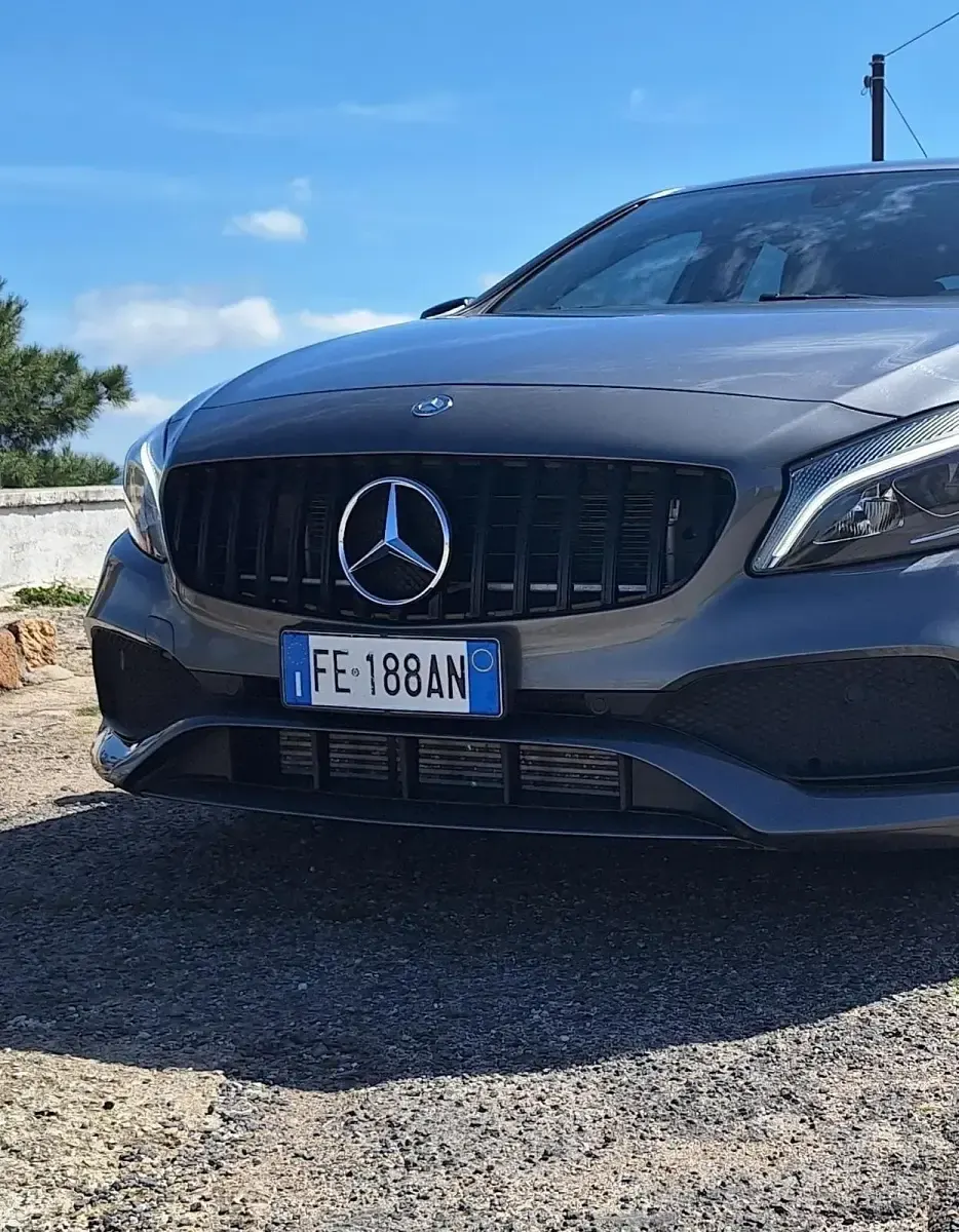 Usata Mercedes A220 Premium 177 CV (130 kW) 2016 Grigio Utilitaria