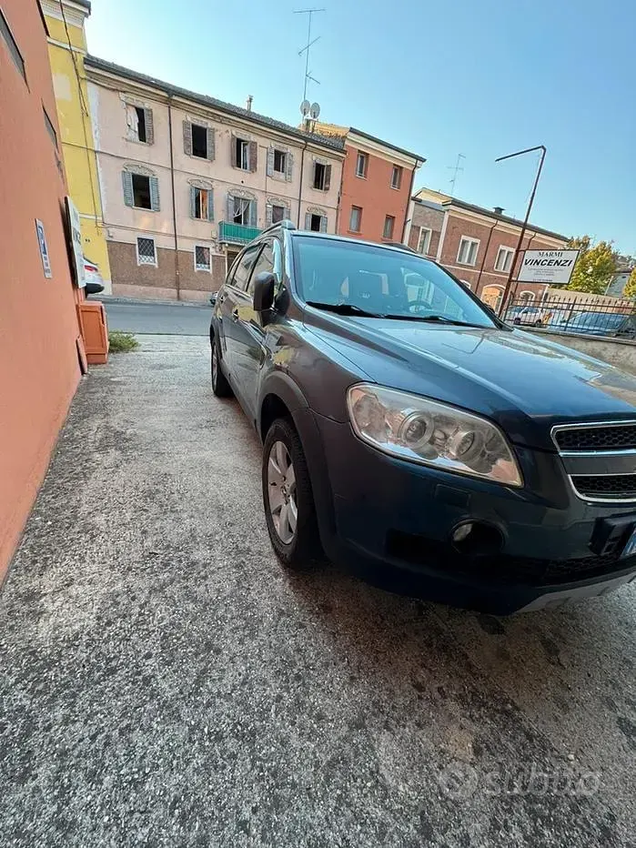 Usata Chevrolet Captiva 150 CV (110 kW) 2008 Bluazzurro SUV