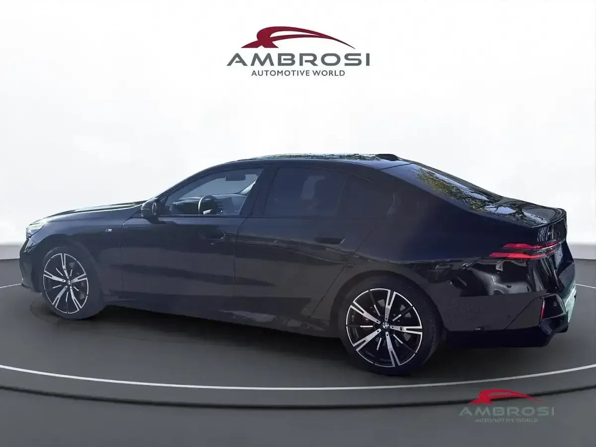 Usata BMW 520 M Sport 197 CV (144 kW) 2025 Nero Station wagon