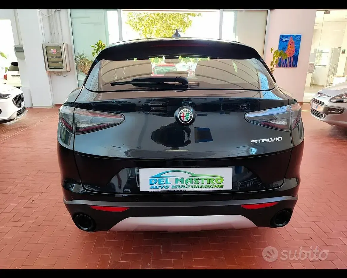 Usata Alfa Romeo Stelvio Ti 160 CV (117 kW) 2023 Nero SUV