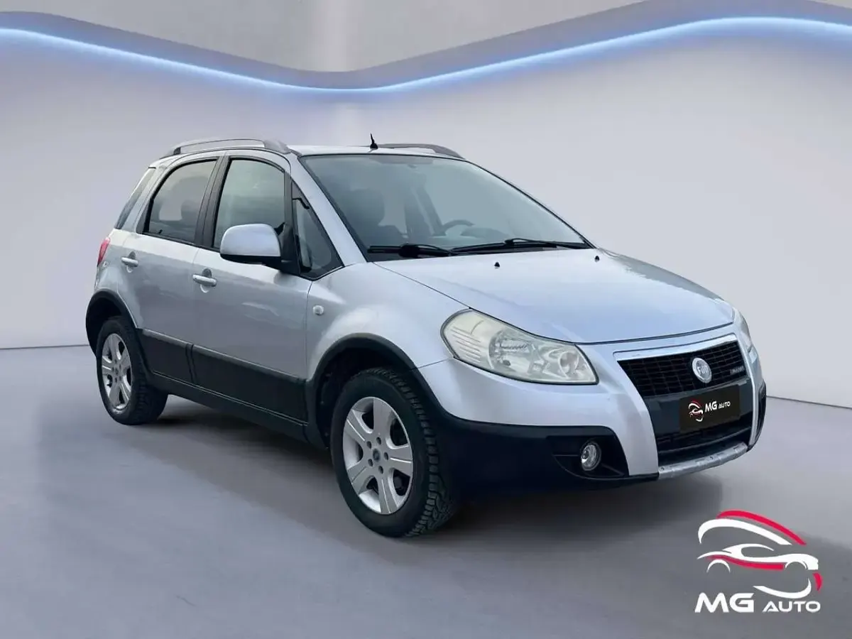 Usata Fiat Sedici Emotion 120 CV (88 kW) 2006 Argento SUV