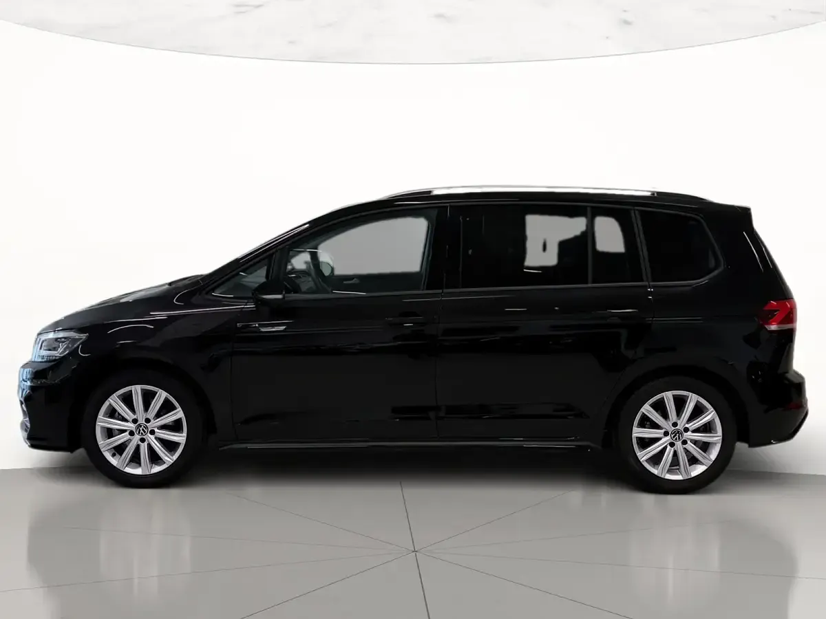 Usata VW Touran Edition 150 CV (110 kW) 2025 0e grenadill black metallizzato Monovolume