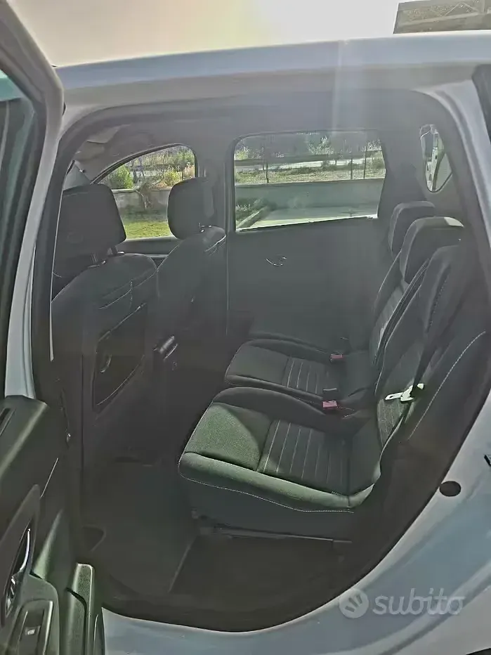 Usata Renault Scénic III LIMITED 110 CV (80 kW) 2016 Bianco Monovolume