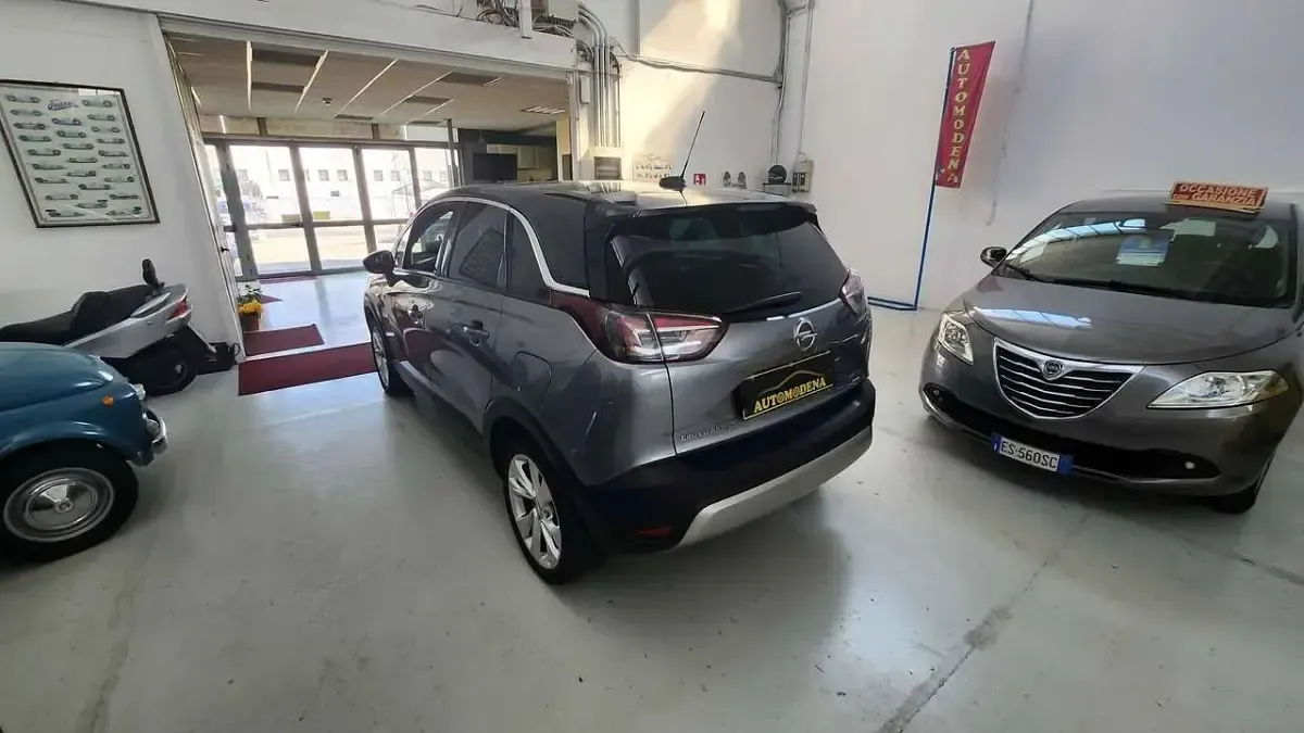 Usata Opel Crossland X 110 CV (80 kW) 2018 Grigio SUV