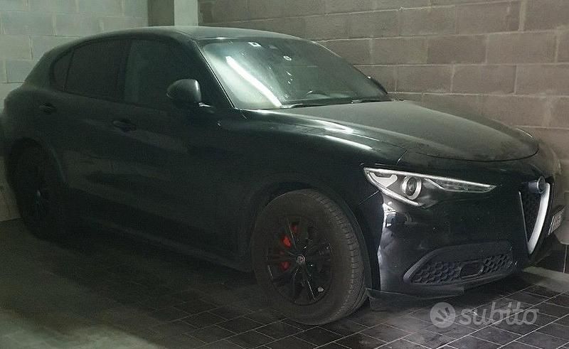 Usata Alfa Romeo Stelvio 160 CV (117 kW) 2020 Nero SUV