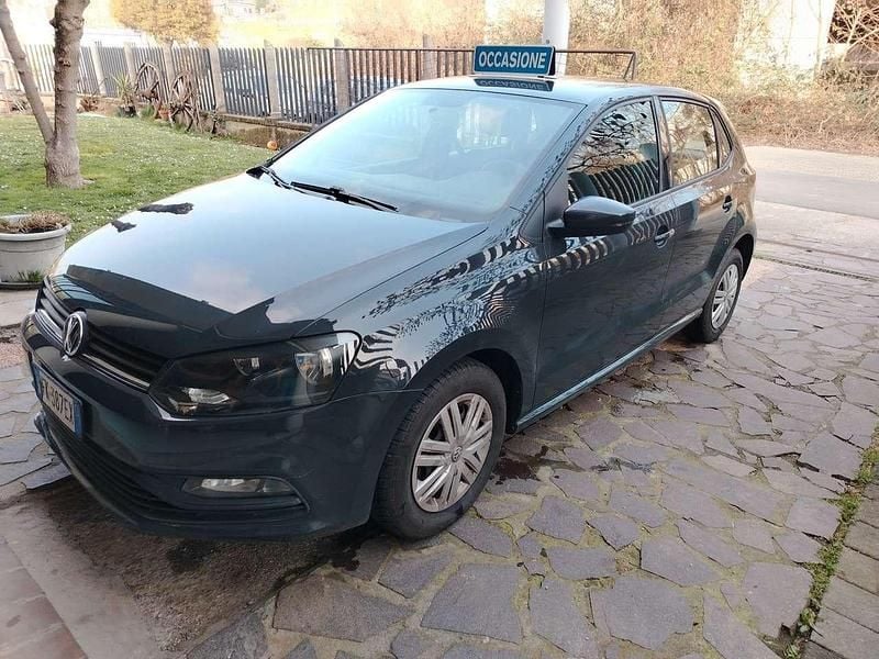 Usata VW Polo Trendline 75 CV (55 kW) 2017 Grigio Berlina