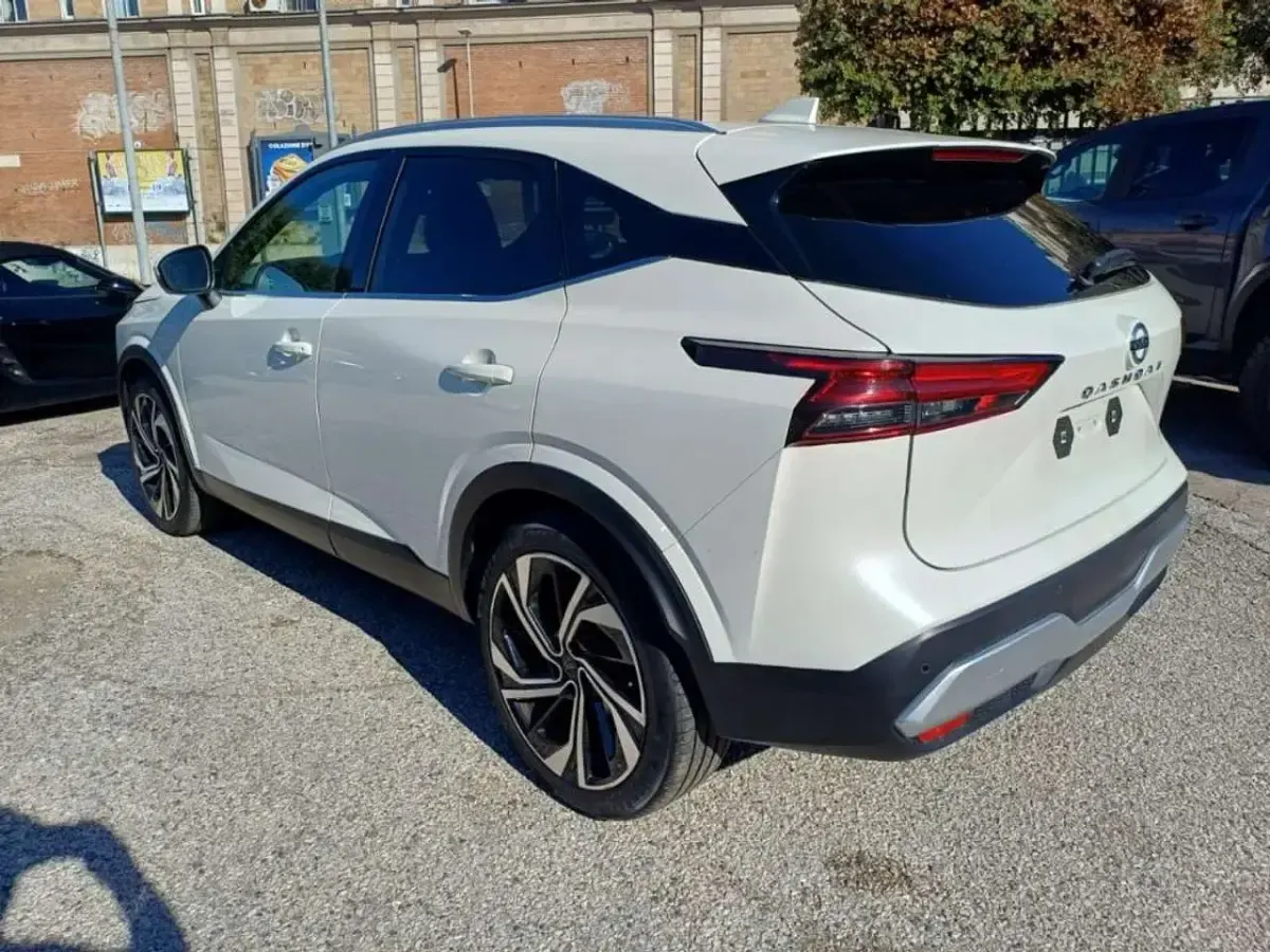 Usata Nissan Qashqai Tekna+ 158 CV (116 kW) 2022 Bianco SUV