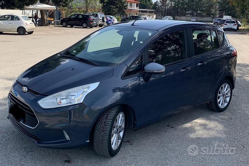 Usata Ford B-MAX Titanium 95 CV (69 kW) 2013 Blu Monovolume