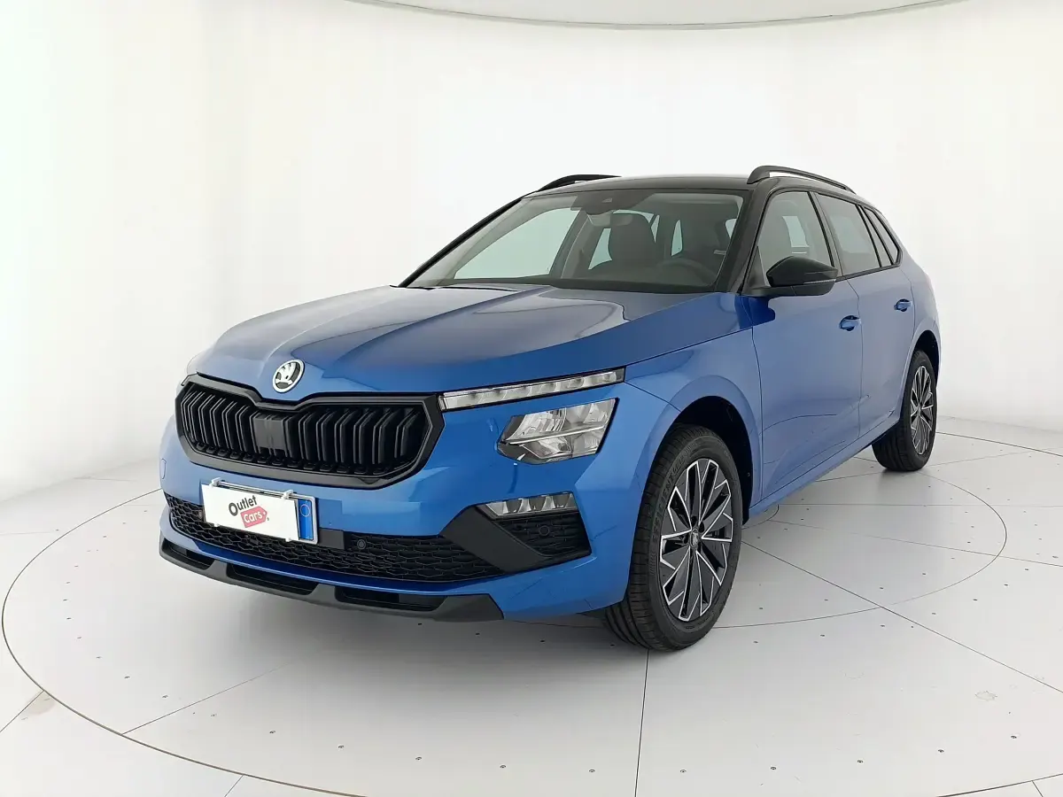 Nuova Skoda Kamiq 115 CV (84 kW) 2026 Blu race metallizzato nero tulipano perl SUV
