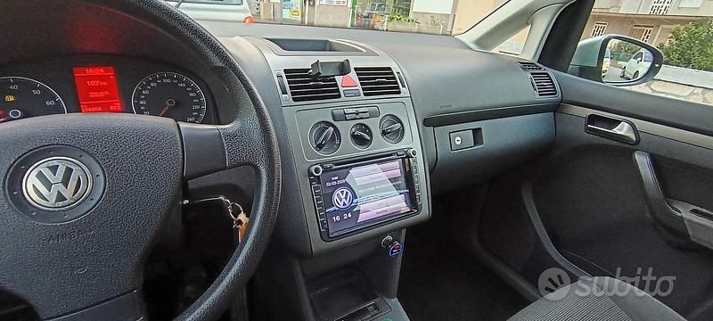 Usata VW Touran 150 CV (110 kW) 2010 Grigio Monovolume