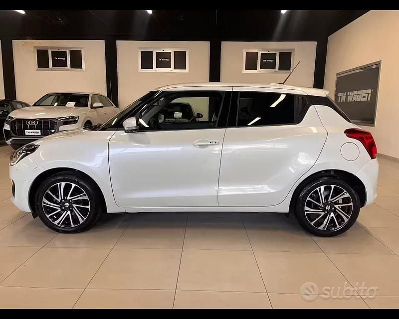 Usata Suzuki Swift 83 CV (61 kW) 2023 Bianco Utilitaria