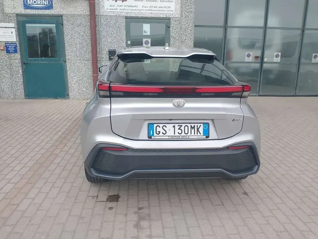 Usata Toyota C-HR Trend 98 CV (72 kW) 2024 Argento SUV