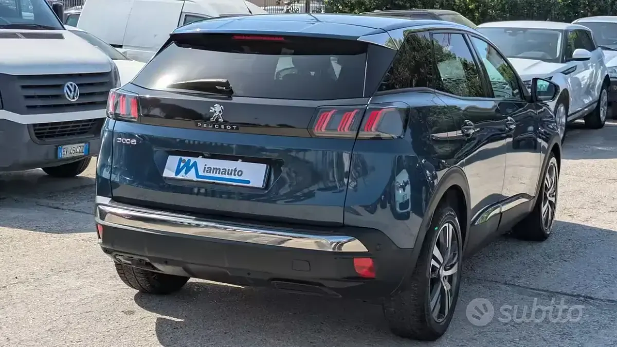 Usata Peugeot 3008 Allure 131 CV (96 kW) 2021 Bluazzurro SUV