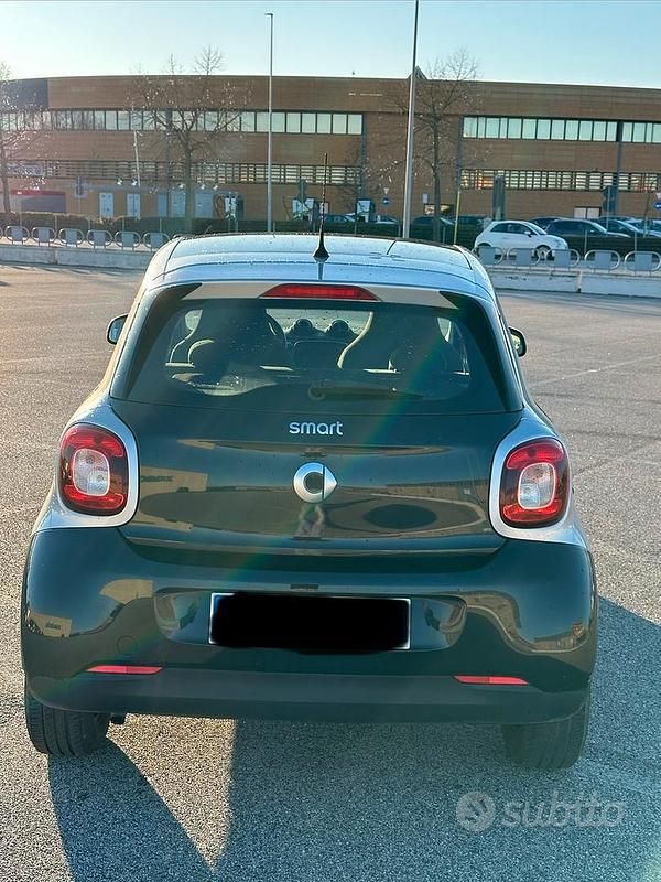 Usata Smart ForFour Passion 71 CV (52 kW) 2016 Utilitaria