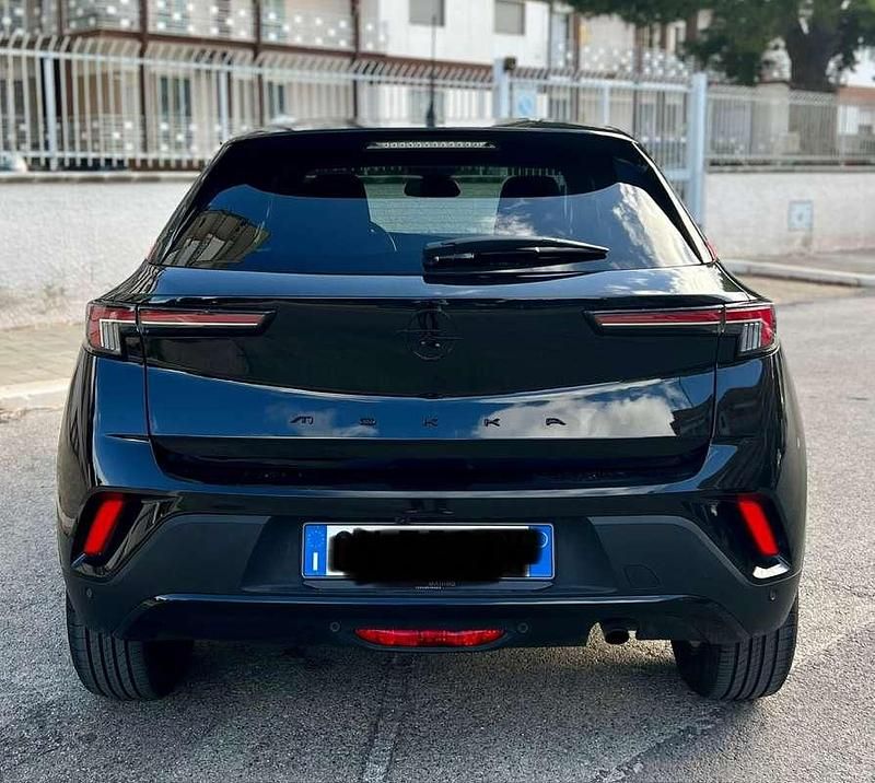 Usata Opel Mokka Sport 101 CV (74 kW) 2024 Nero SUV