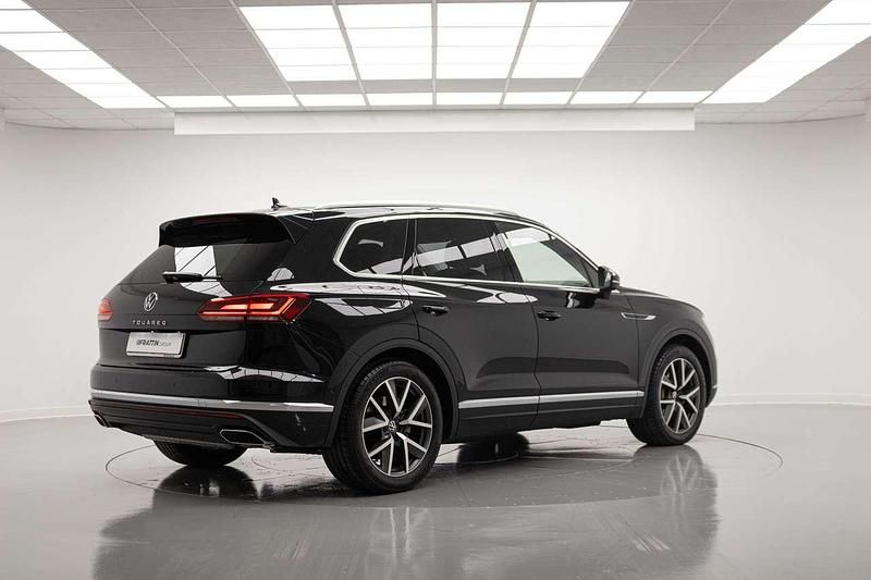Usata VW Touareg Elegance 231 CV (169 kW) 2023 Nero SUV