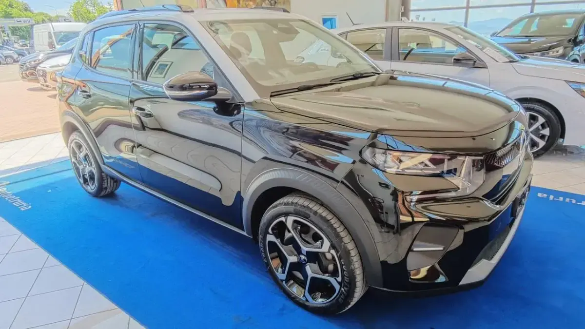 Nuova Citroën C3 100 CV (73 kW) 2025 Rosso SUV