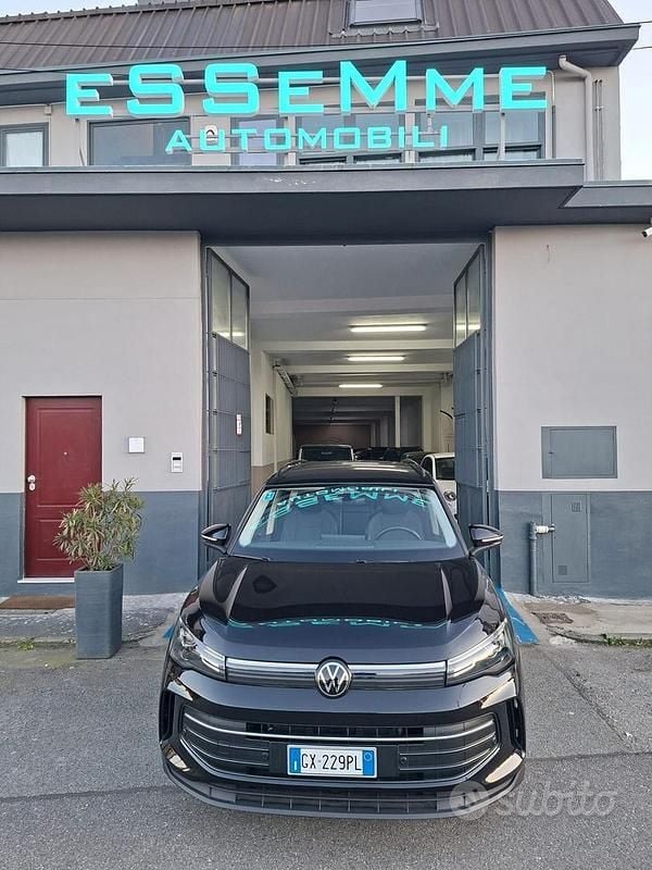 Gebraucht VW Tiguan Life 150 PS (110 kW) 2024 Schwarz SUV
