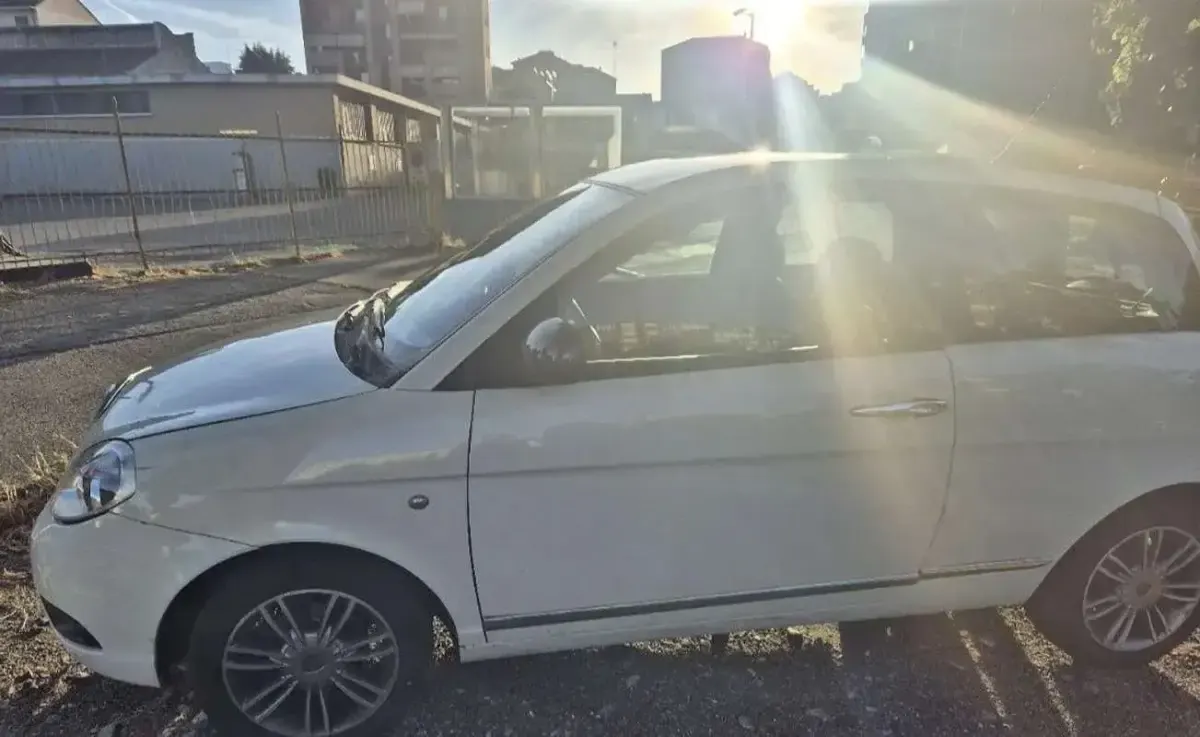 Usata Lancia Ypsilon 69 CV (50 kW) 2011 Utilitaria