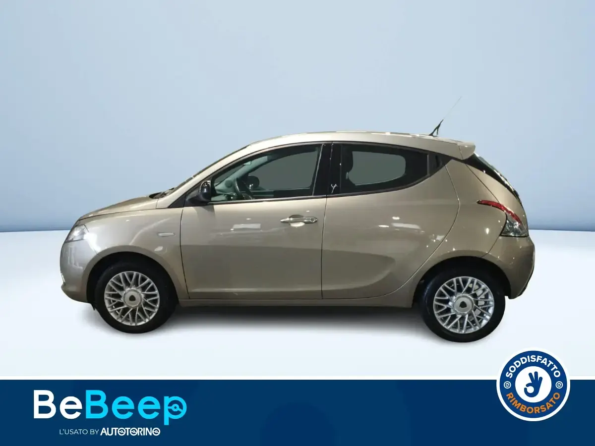 Usata Lancia Ypsilon Gold 85 CV (62 kW) 2014 Beige metallizzato Utilitaria