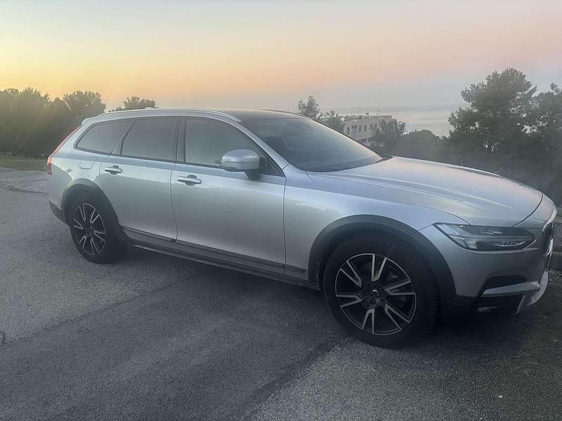Usata Volvo V90 CC Pro 190 CV (139 kW) 2019 Station wagon