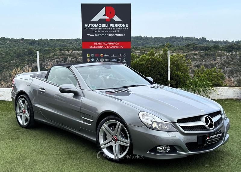 Usata Mercedes SL350 315 CV (231 kW) 2010 Argento palladio Cabrio