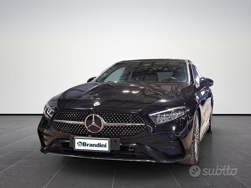 Nero Usata 2023 Mercedes A180 AMG Line Premium Plus Berlina | 28.795 € (Ottimo prezzo) - Immagine 1/4