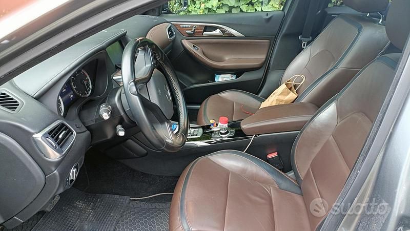 Usata Infiniti QX30 170 CV (125 kW) 2016 Grigio SUV