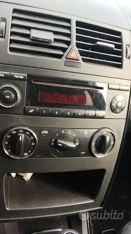 Usata Mercedes A160 82 CV (60 kW) 2007 Nero Utilitaria