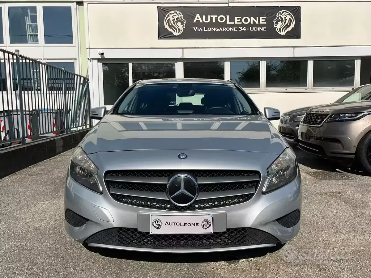 Usata Mercedes A200 136 CV (100 kW) 2015 Grigio Utilitaria