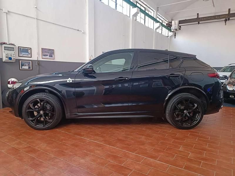 Usata Alfa Romeo Stelvio Quadrifoglio 510 CV (375 kW) 2019 Nero vulcano SUV