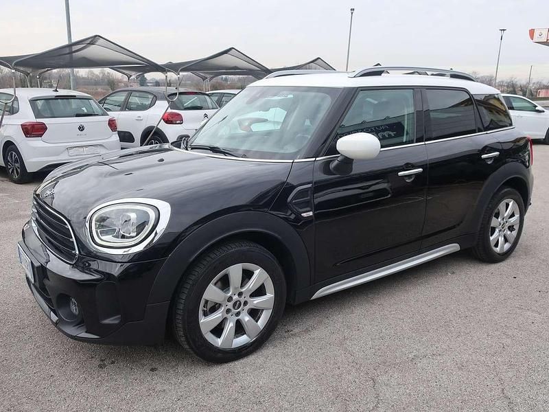 Usata Mini Cooper D Countryman Business 150 CV (110 kW) 2021 Nero met./ tetto bianco SUV