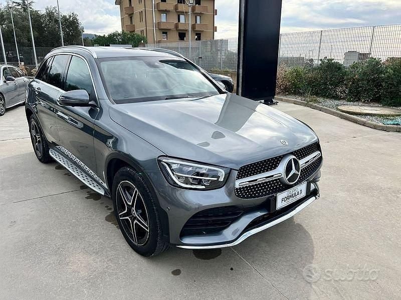 Usata Mercedes GLC220 Premium 194 CV (142 kW) 2022 Grigio SUV