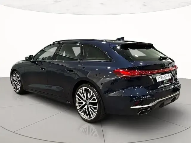 Begagnad Audi A5 S-Line 204 HK (150 kW) 2024 Blå Kombi