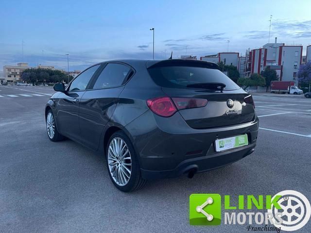 Usata Alfa Romeo Giulietta Progression 137 CV (100 kW) 2015 Grigio Utilitaria