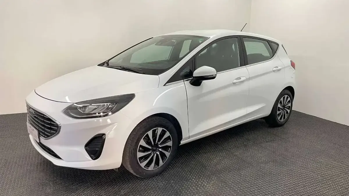 Usata Ford Fiesta Titanium 75 CV (55 kW) 2022 Bianco Utilitaria