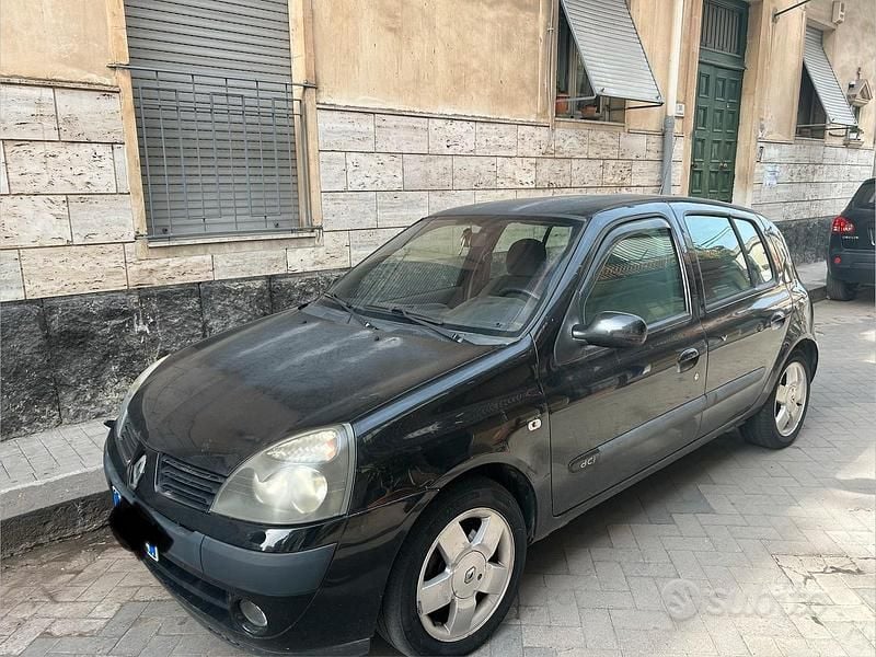 Usata Renault Clio II 65 CV (47 kW) 2004 Nero Berlina