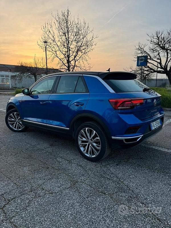 Usata VW T-Roc 2019 Blu SUV