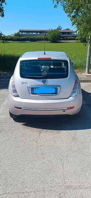 Begagnad Lancia Ypsilon 2010 Halvkombi