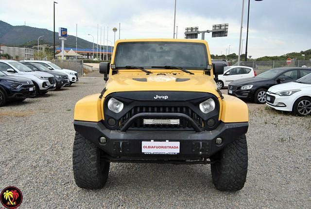 Usata Jeep Wrangler Unlimited 200 CV (147 kW) 2015 Giallo SUV