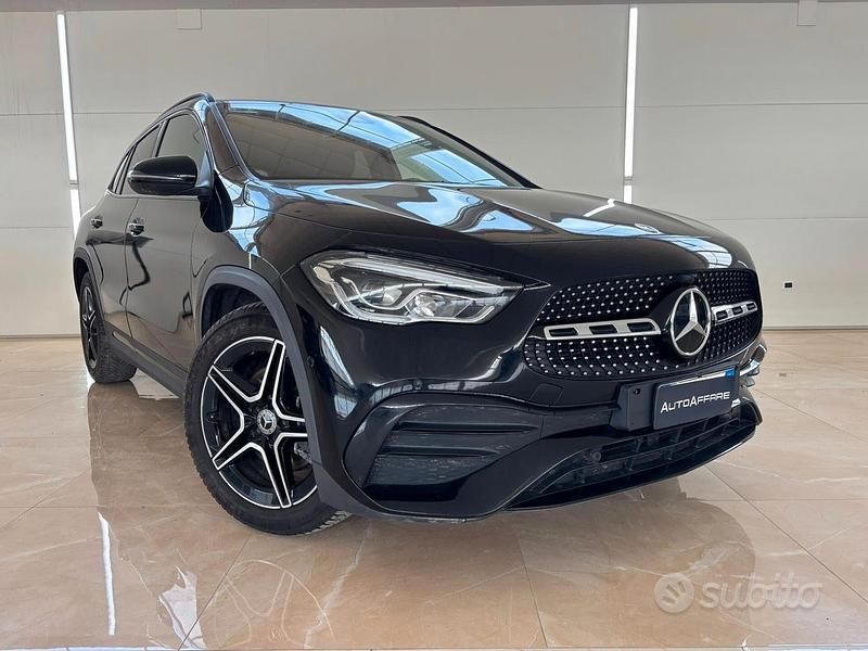 Usata Mercedes GLA180 Premium 116 CV (85 kW) 2022 Nero SUV