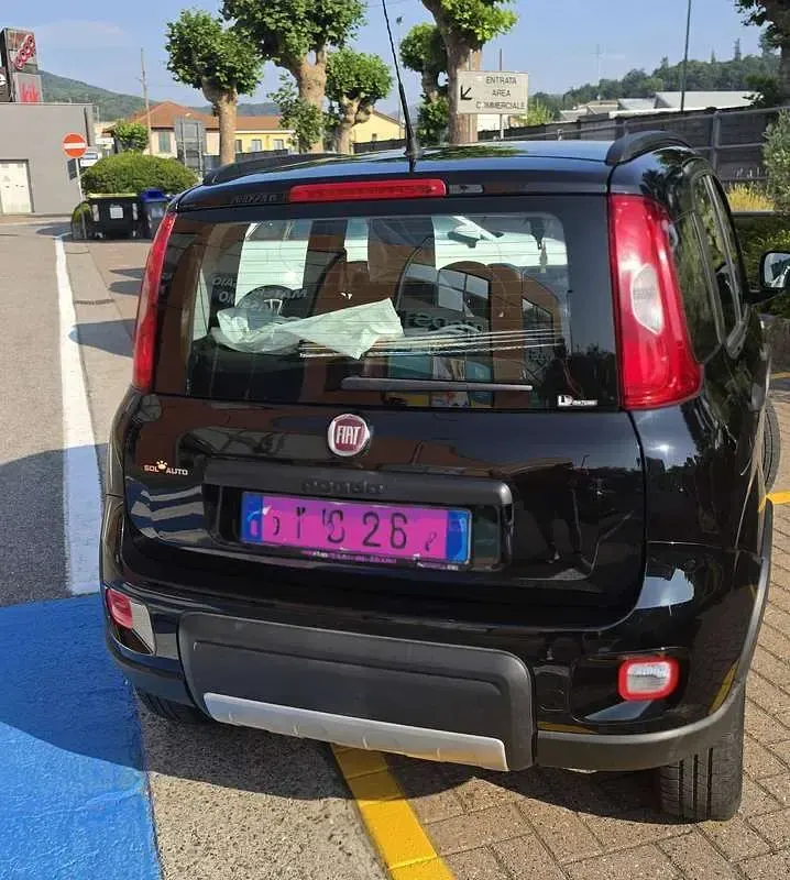 Usata Fiat Panda Cross Cross 86 CV (63 kW) 2019 Nero Utilitaria