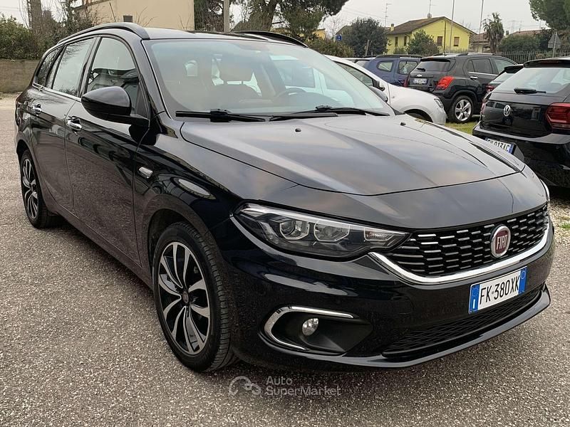 Usata Fiat Tipo Lounge 120 CV (88 kW) 2017 Nero Station wagon